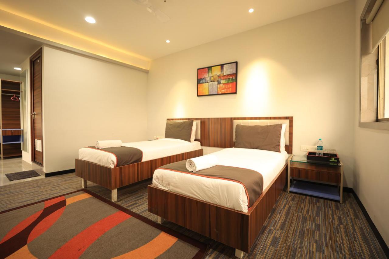 Hotel Crystal Urban Park Bhubaneswar Exterior foto