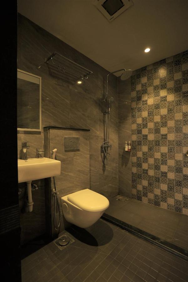 Hotel Crystal Urban Park Bhubaneswar Exterior foto